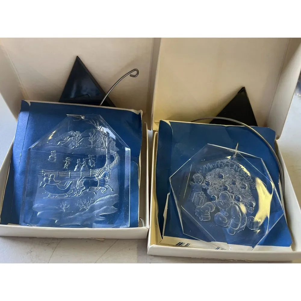 2 Vintage Henco Acrylic‎ Ornaments Christmas Surprise, Currier &  Ives w/Stands
